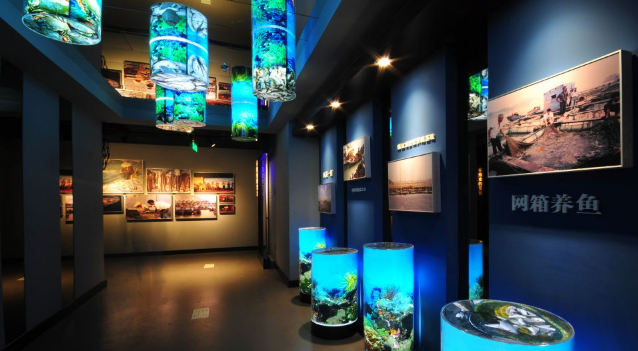 ���ݶ�ͷ����¥