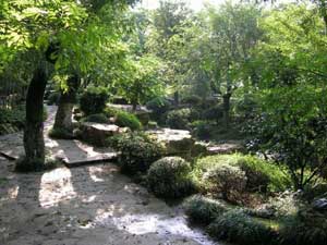 ���ݾ�ɽ��԰