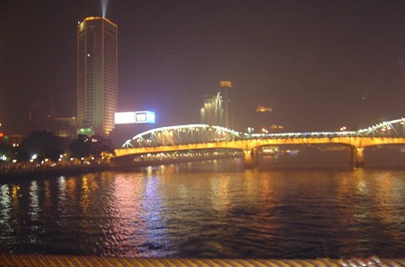 ˾ͽ�ε��۾�̨