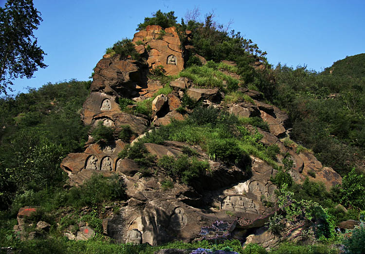 ������Ϫʯ��ɽ