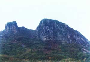 ��������ɽ