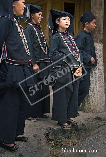 ��ɫ����׳ɽկ