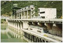 ��ɫ������