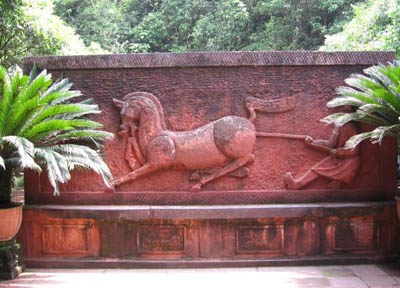 ��ɽ����Ĺ�����