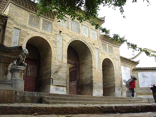 ��ӳ�������