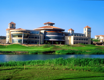 ��³ľ��ѩ��ɽ�߶�������ֲ�