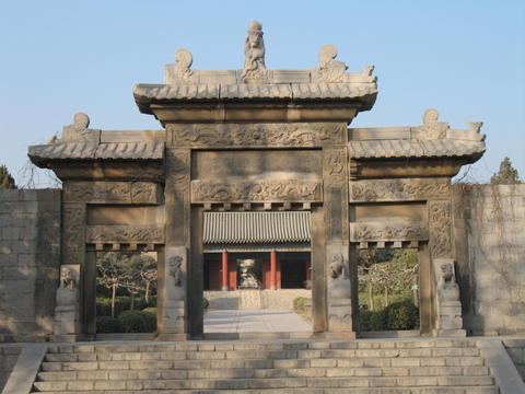 ����º����