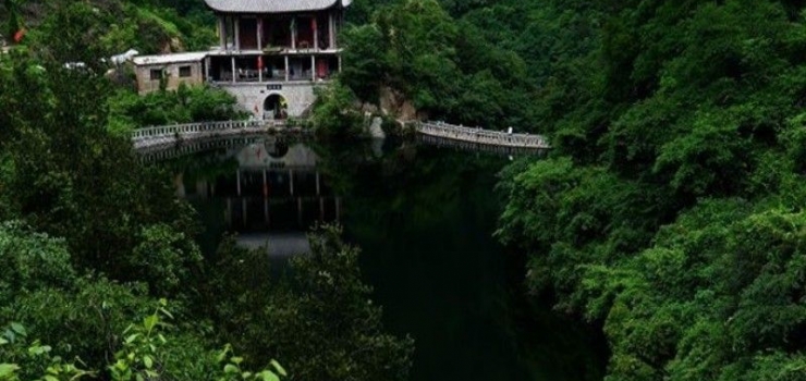 �鱦����ɽ