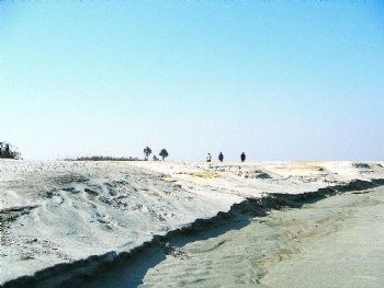 ���潭�ϴ�Į