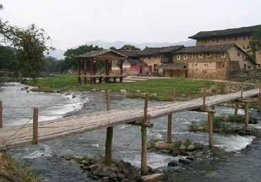 �Ͼ����̴�