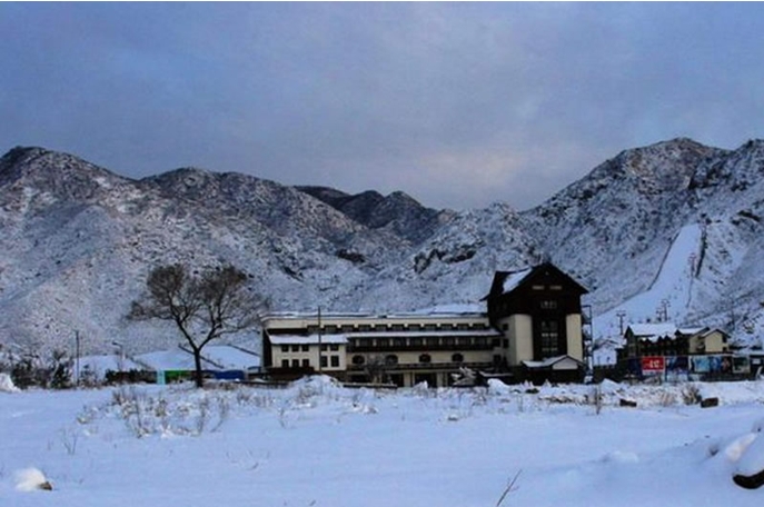 �����˴��뻬ѩ��