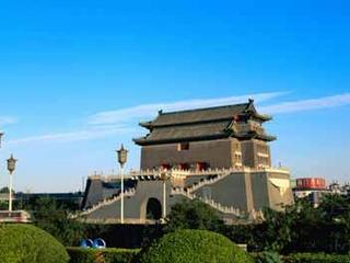 ����ʩ��ɽ�ʾ�