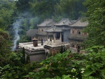 �򽭱���ɽ����ɭ�ֹ�԰