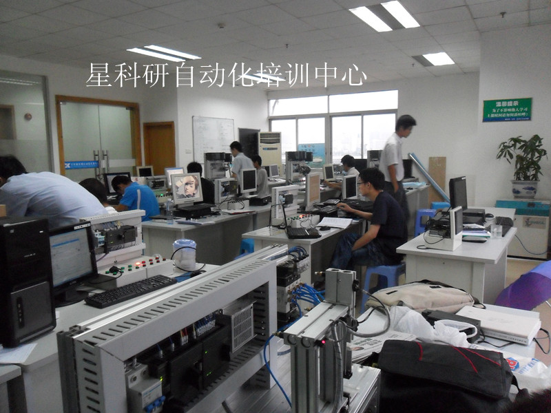  PLC��ѵ�ǿ�Դŷķ��PLC��ѵ��